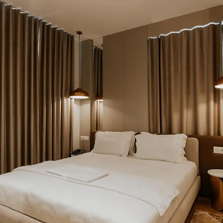 Sharm Luxury Hotel Gjirokastër