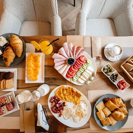 Sharm Luxury Gjirokastër