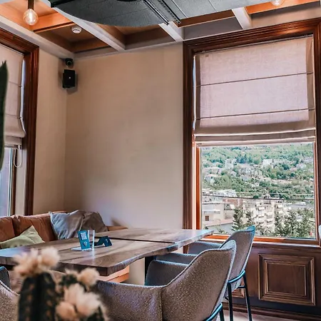 酒店 Sharm Luxury Gjirokastër