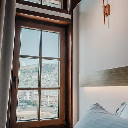 Sharm Luxury Hotel Gjirokastër