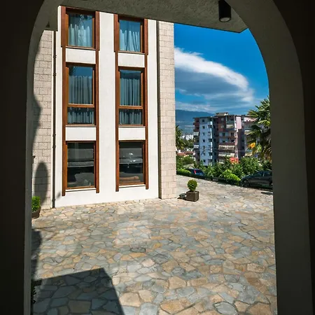 酒店 Sharm Luxury Gjirokastër